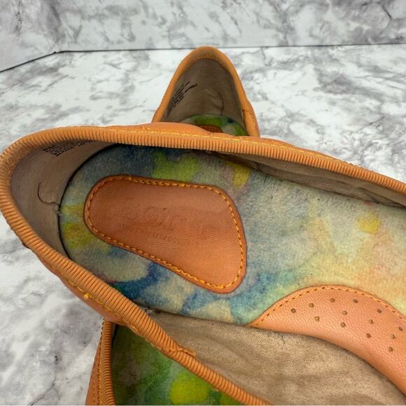 Elegant Tan Quilted Ballet Flats - Picture 12 of 13